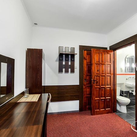 Imperium - Hotel Restauracja Firlej Ngoại thất bức ảnh