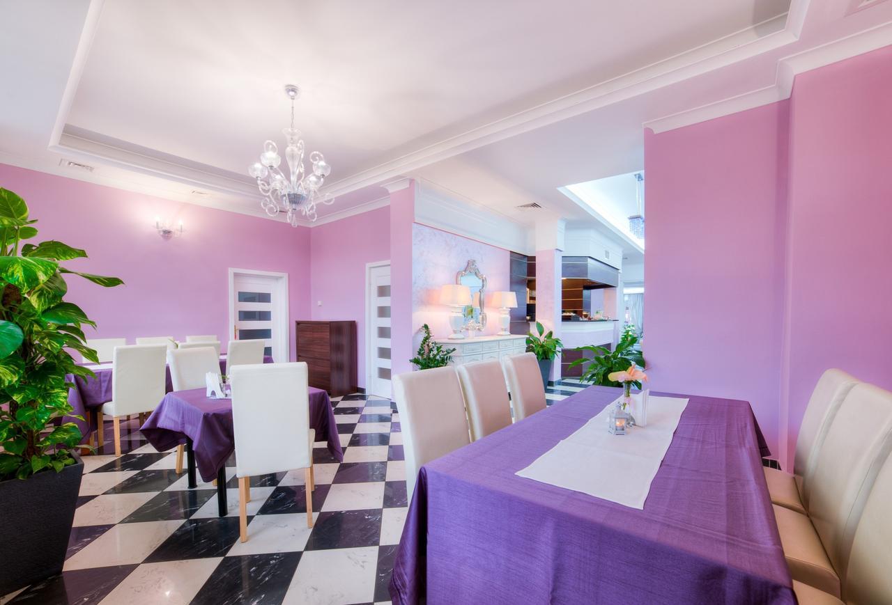 Imperium - Hotel Restauracja Firlej Ngoại thất bức ảnh
