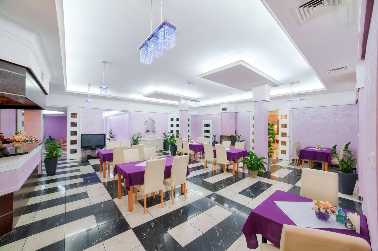 Imperium - Hotel Restauracja Firlej Ngoại thất bức ảnh